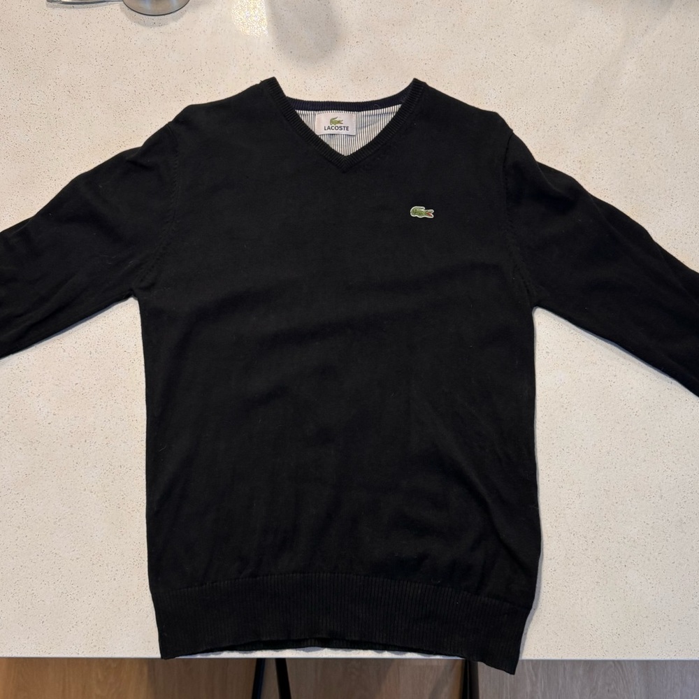 Lacoste Men’s V neck Sweater Medium